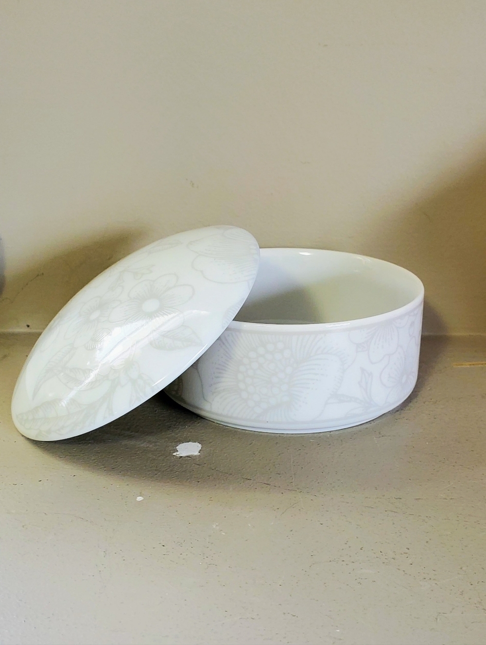 Tiffany & Co. Clinique Grey Flower Trinket Box. Made In Japan